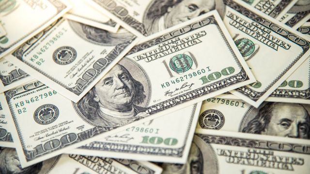 Dólar supera los $4000 y alcanza nuevo máximo del 2021